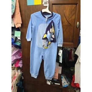 3t brand new bluey from disney blanket sleeper.Item 680